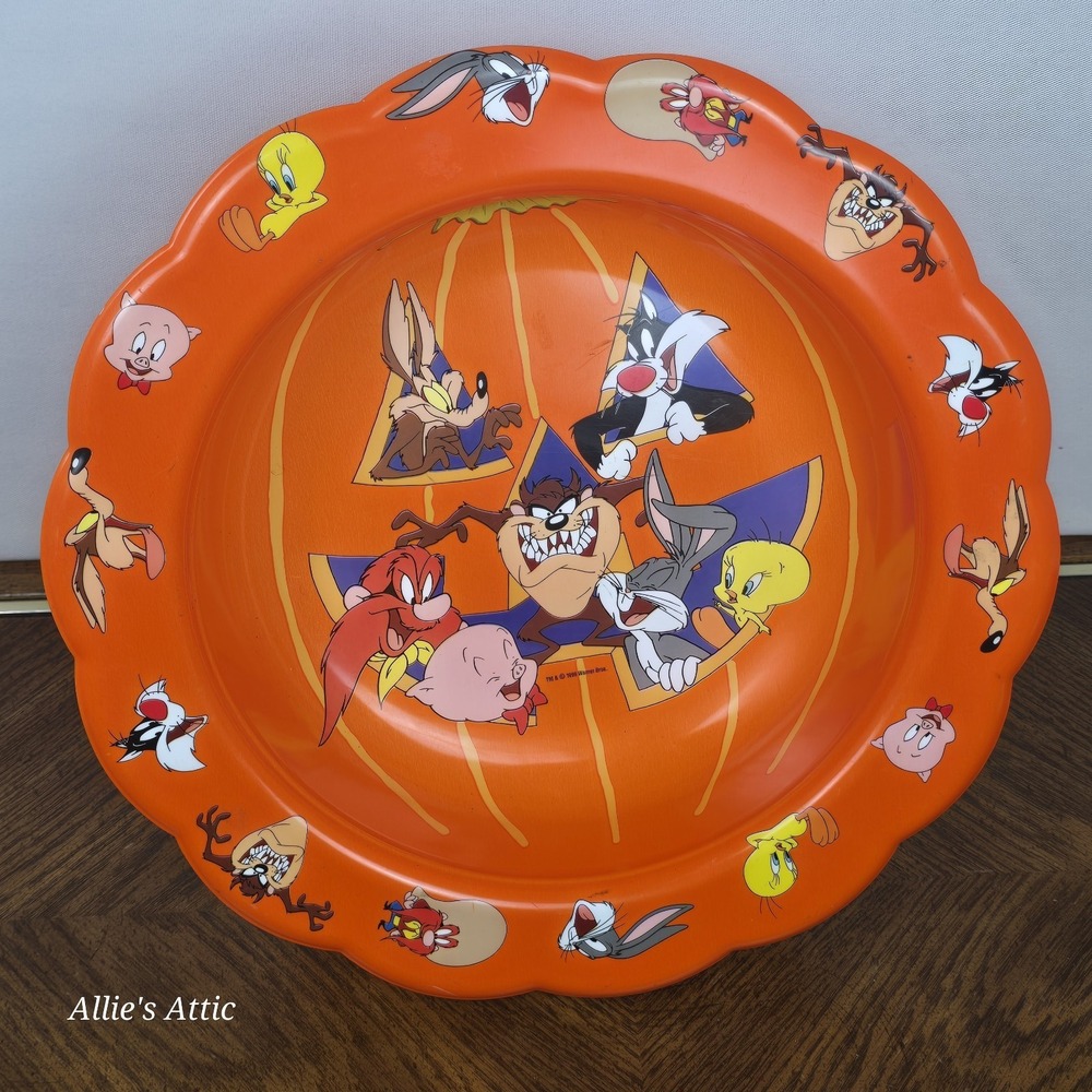 Looney Tunes Halloween Candy‎ Plastic Bowl Dish Decor Vintage Bugs Taz Tweety